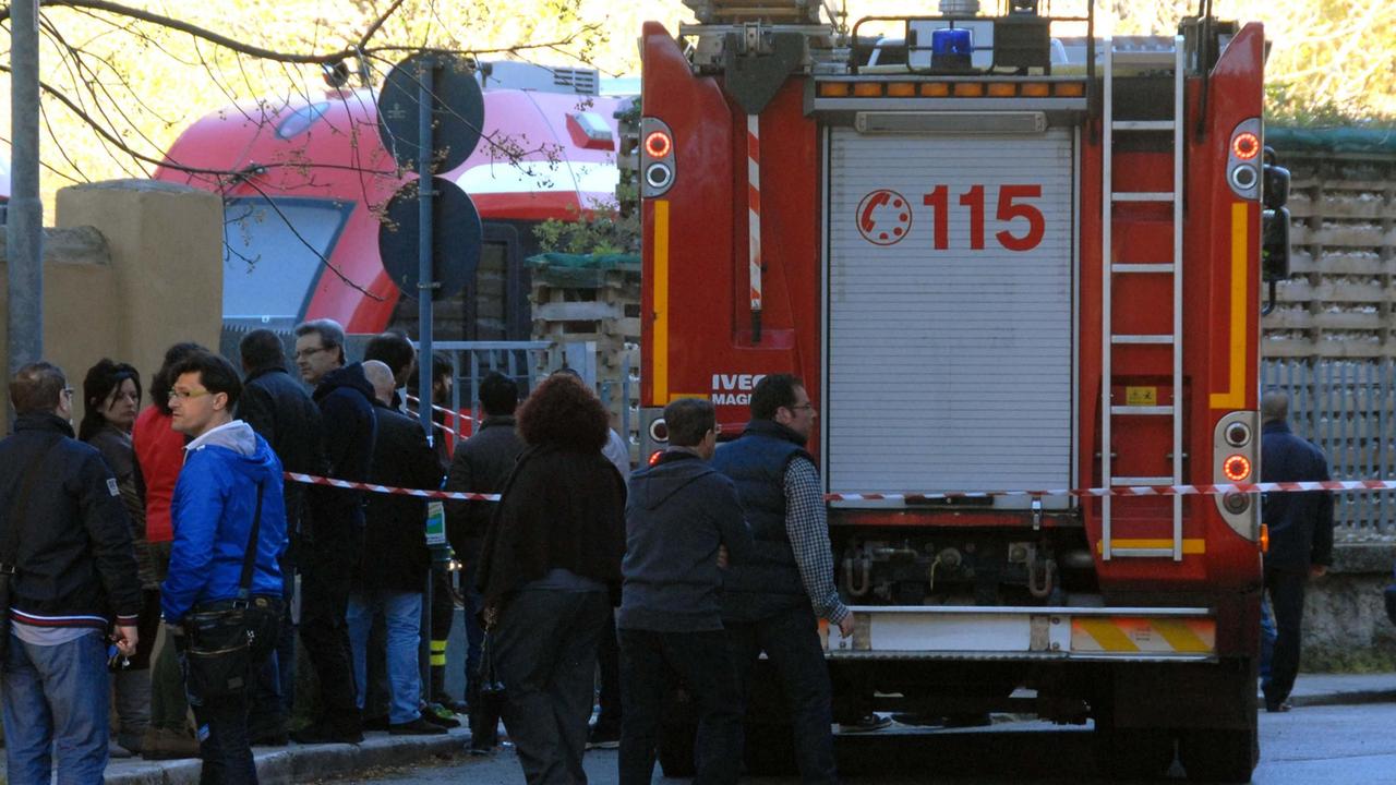 San Sperate, incendio in un'officina abusiva: sette auto distrutte