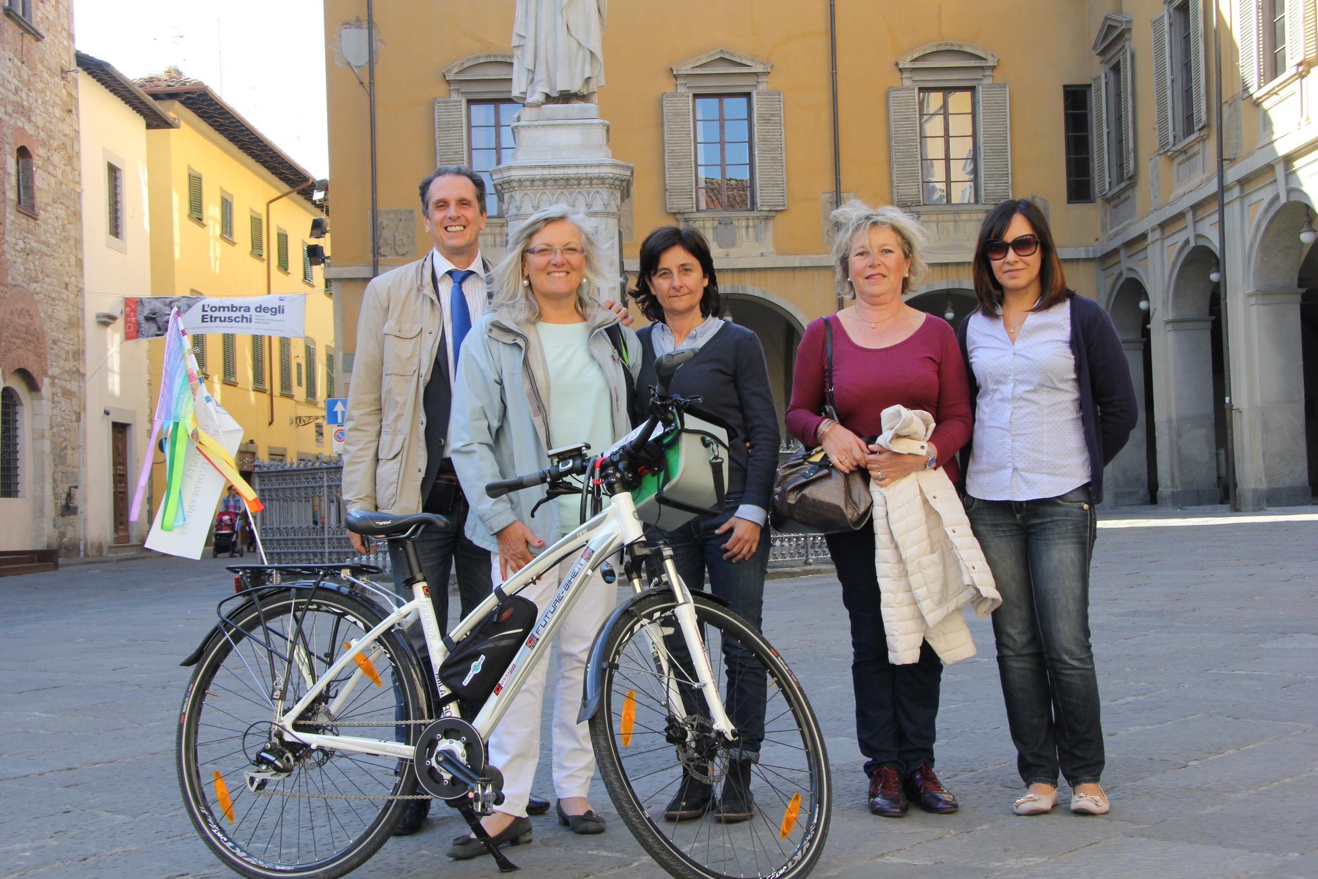 Lamberto Scali responsabile salute partecipata Asl 4, Mila Brollo, Ilaria Santi presidente consiglio comunale, un'amica di Mila e Serena Tropepe consigliera comunale
