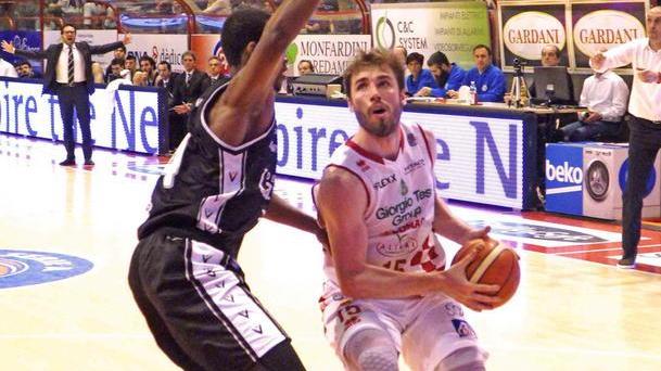 Alex Kirk, con Pittman un duello senza esclusione di colpi