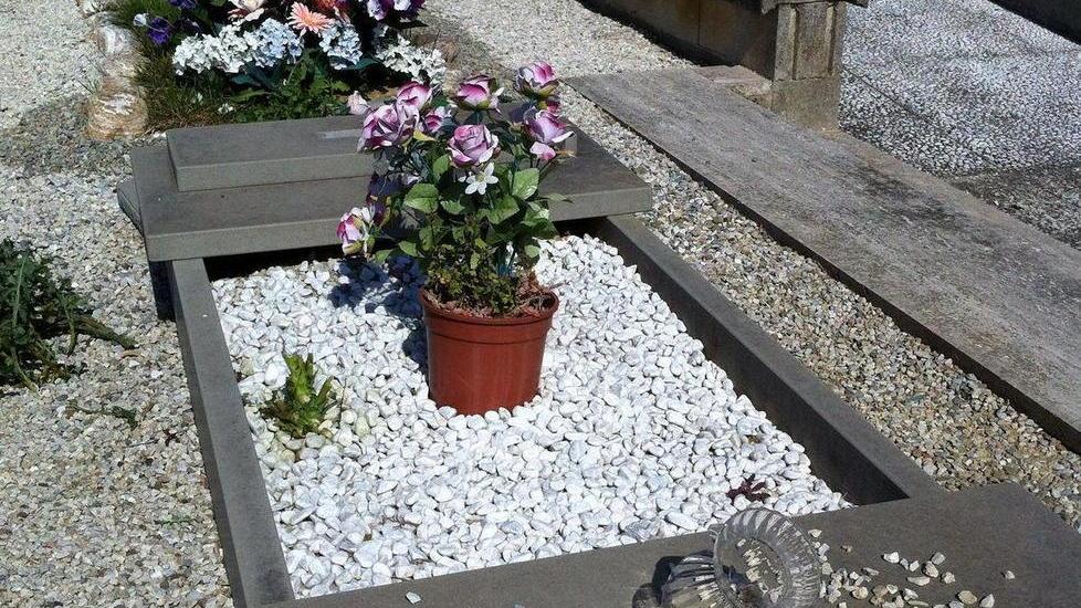 San Pierino, danneggiate le tombe