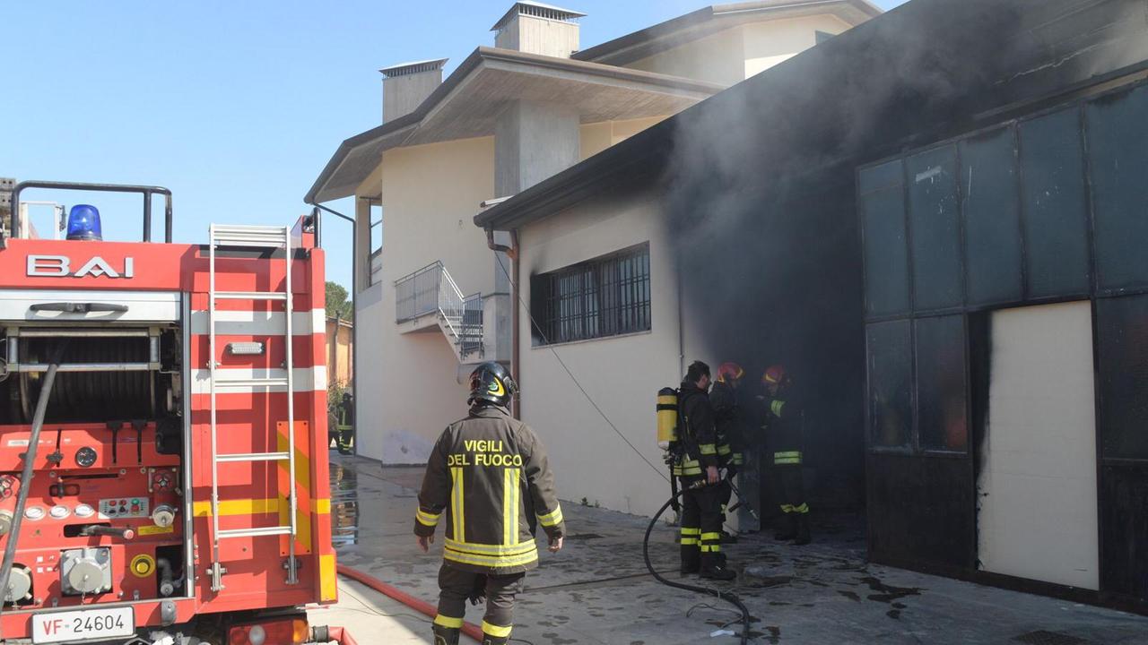Vigili del fuoco, non funziona il 115. Per emergenze fare il 112 o il 113