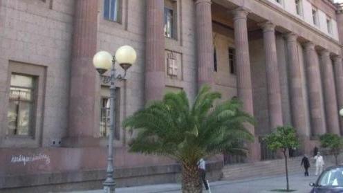 Sassari, inchiesta aste giudiziarie: scena muta davanti al gip