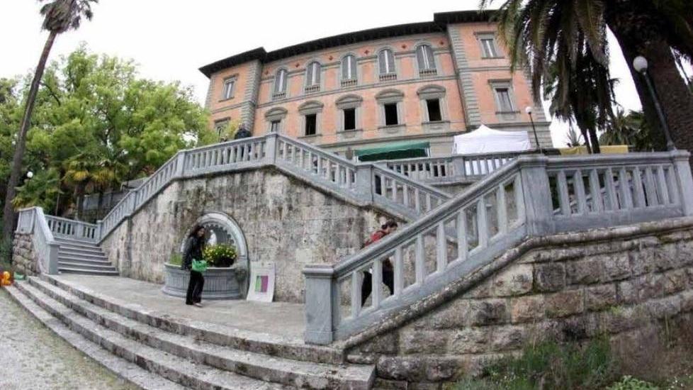 I cinesi vogliono comprare la storica Villa Le Pianore