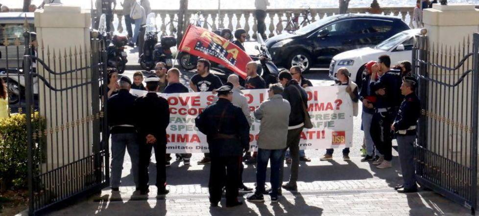 La protesta di disoccupati e sfrattati