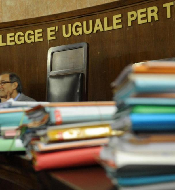 Trovati a fare sesso davanti alla chiesa coppia va a processo 