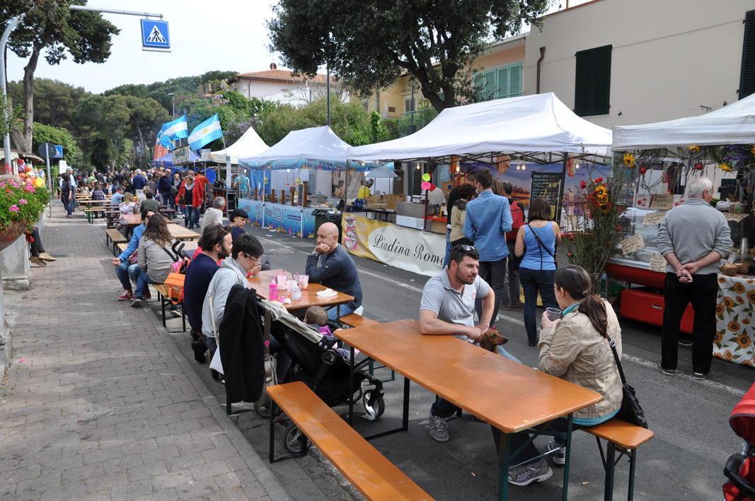 Il Foodies Festival a Castiglioncello (Foto Michele Falorni/Silvi)