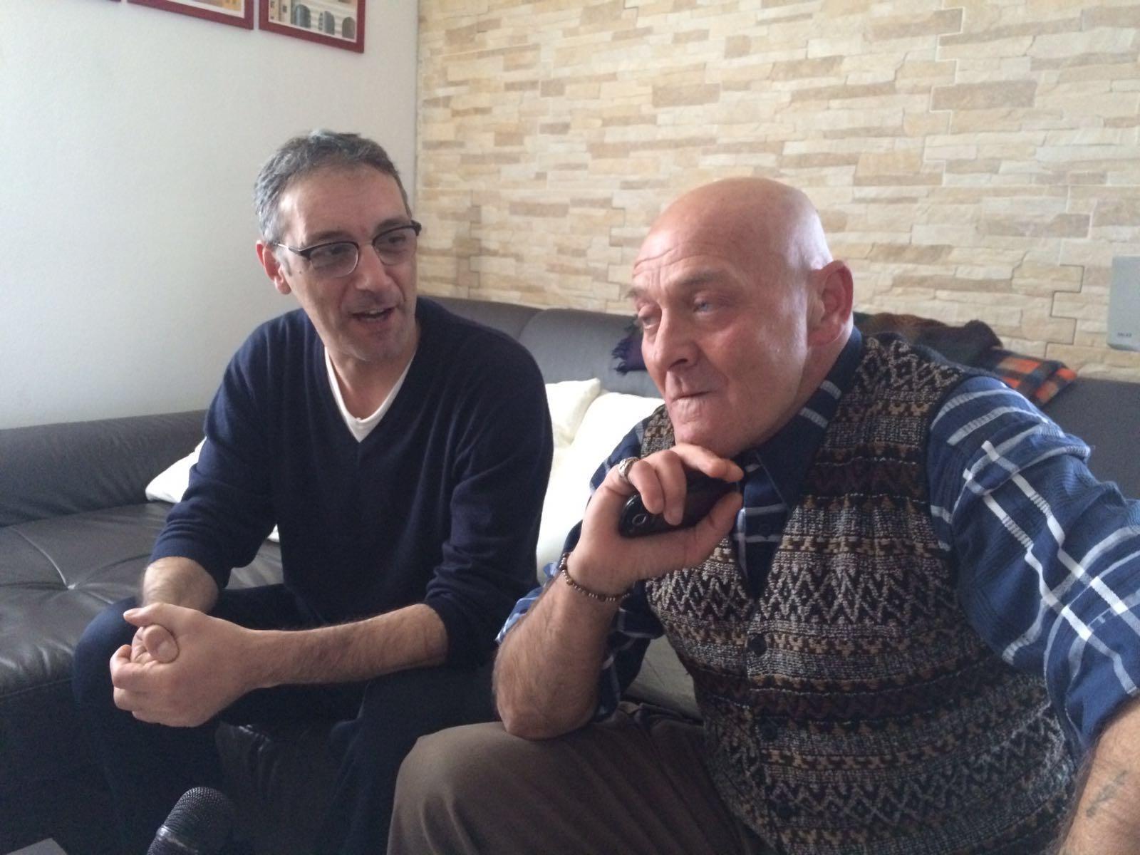 Solidarietà, un comico sassarese decide di ospitare nella sua casa un clochard
