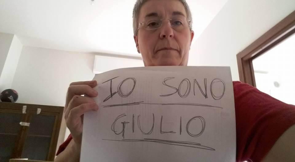 Una dei cartelli per Giulio