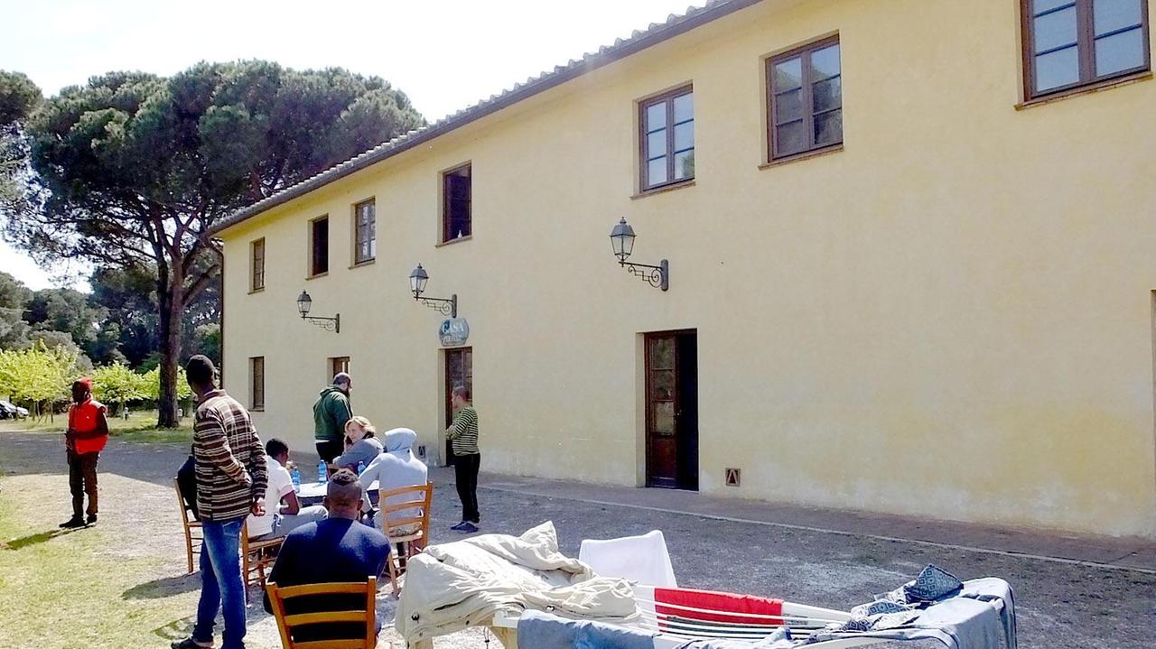 La residenza alla Piaggerta dove vivono 26 profughi (Foto Muzzi)
