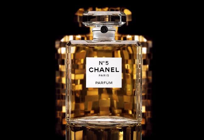 Una confezione di vero Chanel numero 5
