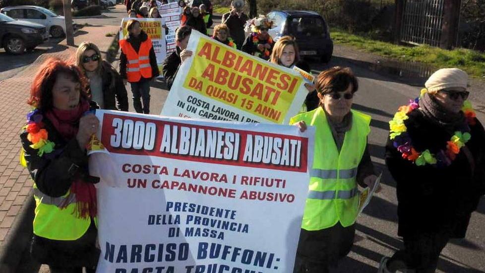 Rifiuti, albianesi lunedì in Provincia