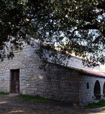 Aglientu, il no della Chiesa al rave party vicino a san Pancrazio: vi denunciamo