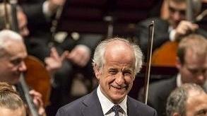 Direzione, orchestra e voce: perfetto