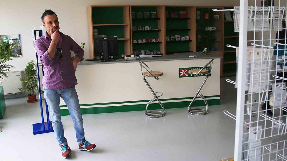 Furto di computer e tablet nel negozio appena aperto