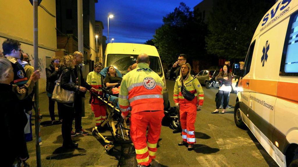 I soccorsi in via Lunardi della Svs (Marzi/Pentafoto)