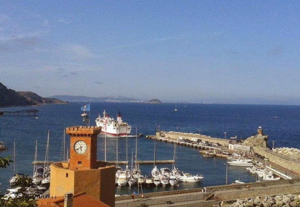 Via libera al potenziamento del porto 