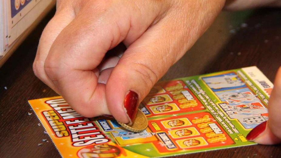 Gratta e vinci falsificato: a giudizio