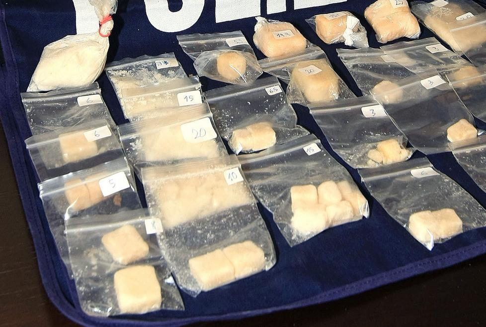 Traffico di cocaina, rinviati a giudizio in 12 