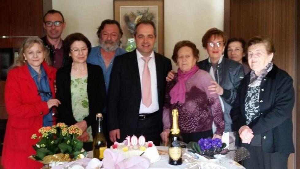 Festa per i cento anni di nonna Ida