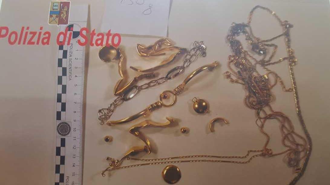 Blitz al "compro oro", tre denunciati per riciclaggio