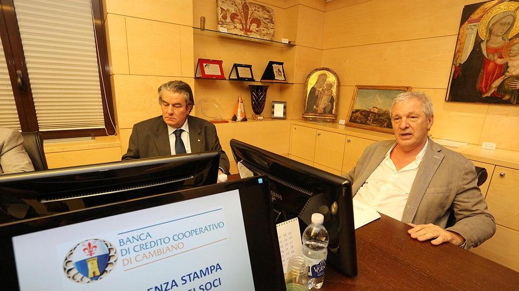A destra il presidente della Bcc di Cambiano Paolo Regini con il dg Francesco Bosio