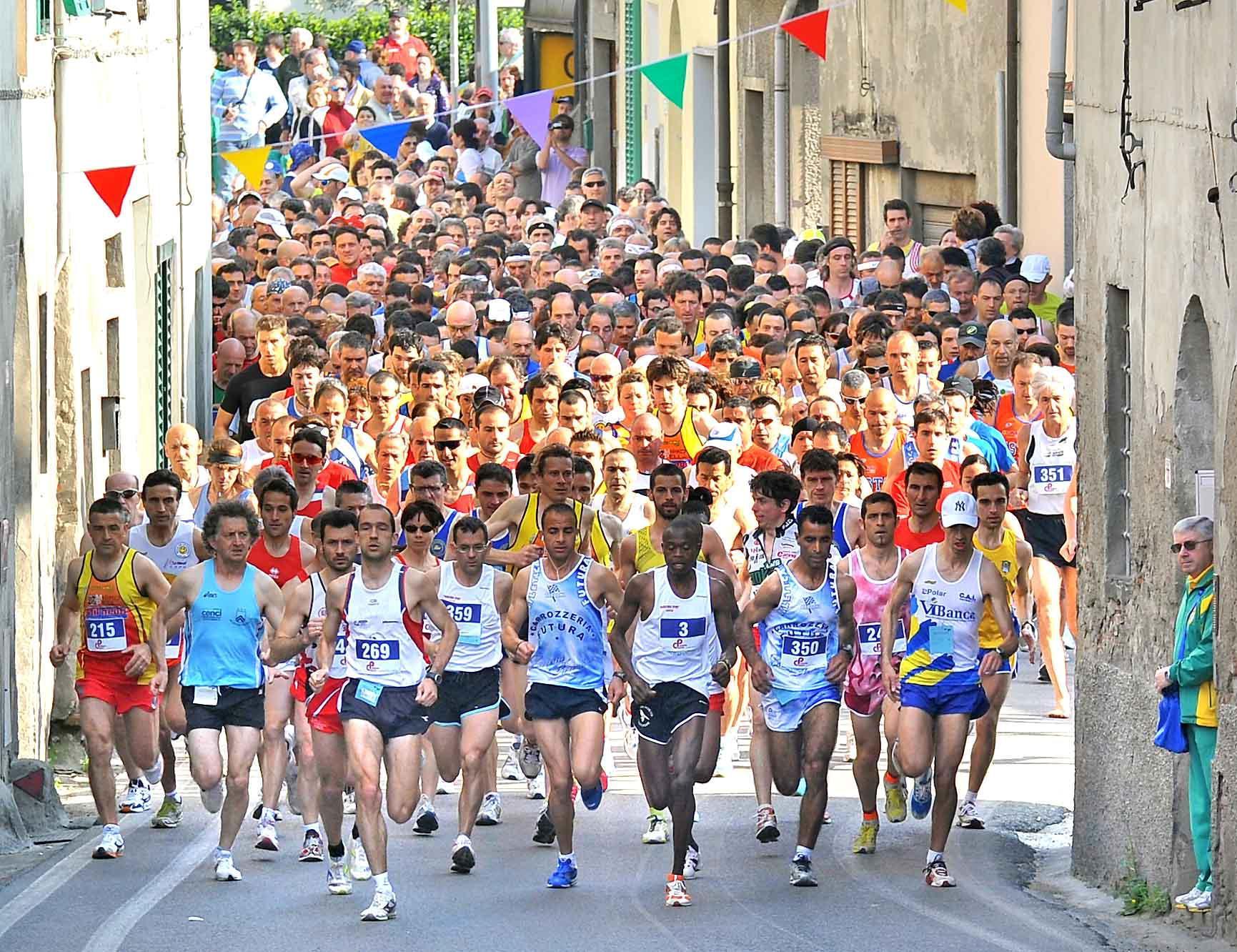 Una partenza della Maratonina del Partigiano di qualche anno fa