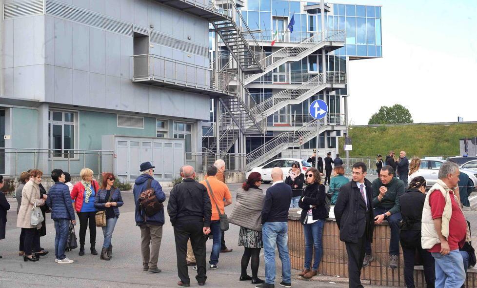 Evacuata l’Agenzia delle Entrate