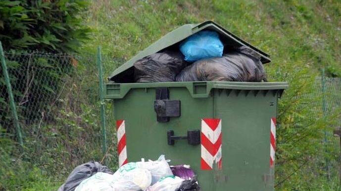 Raccolta rifiuti, «è un disastro»