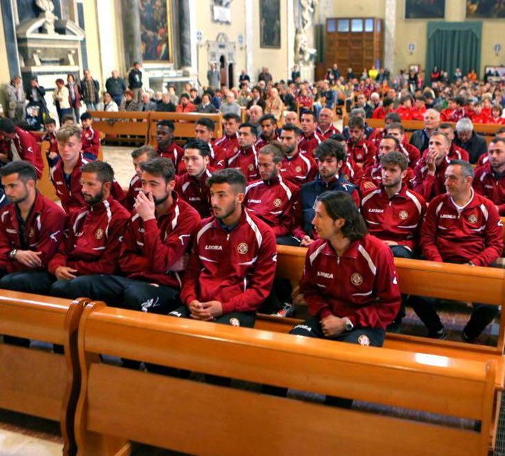 In 300 in Duomo per ricordare Morosini 