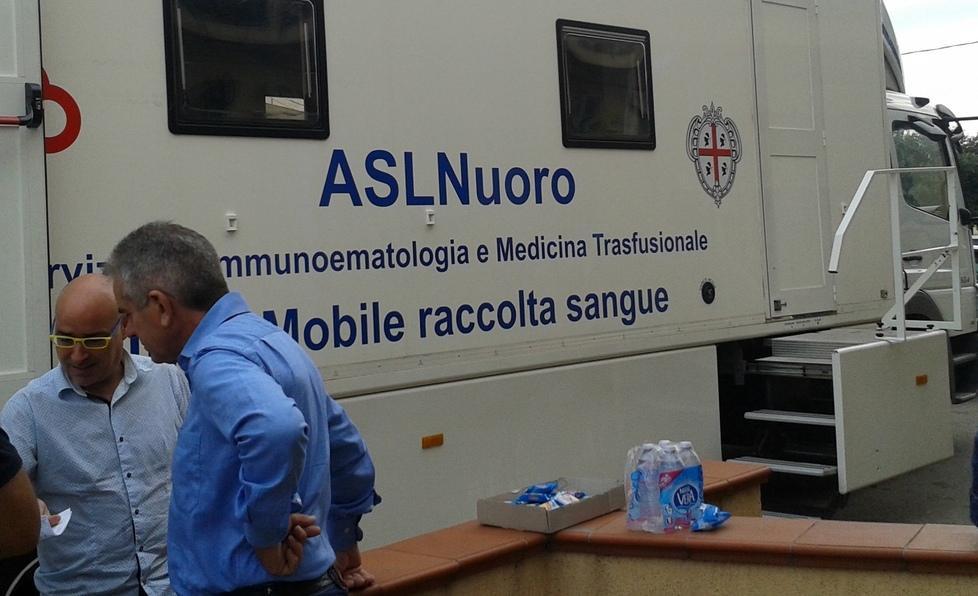 San Teodoro, autoemoteca in piazza