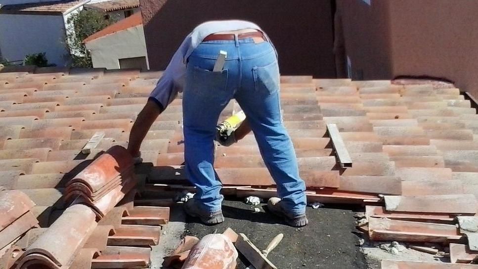 San Teodoro, l’Arma controlla i cantieri: piovono le sanzioni