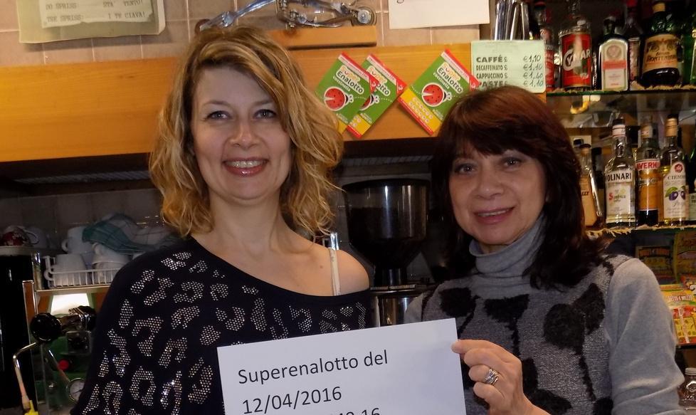 Col Superenalotto porta a casa 15mila euro