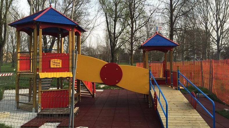 Giochi per i disabili nel nuovo parco