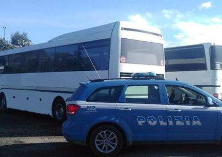 Manca l’assicurazione salta la gita scolastica «Problema di targhe» 