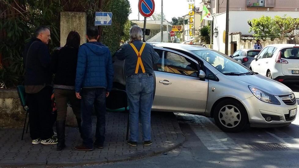 «Strisce rialzate vicino all’asilo nido»