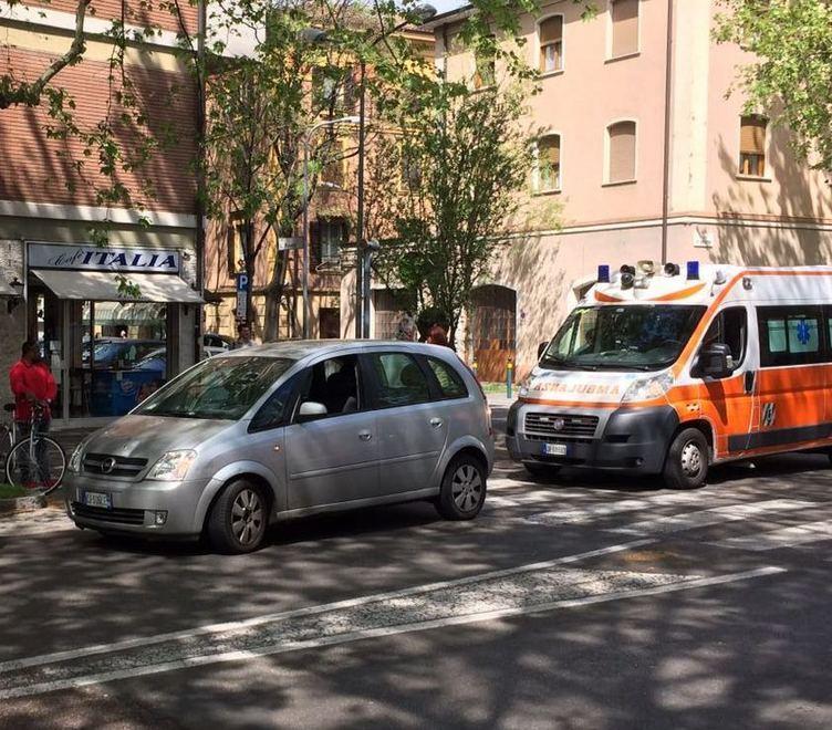 Viale Reiter: anziana investita sul pedonale