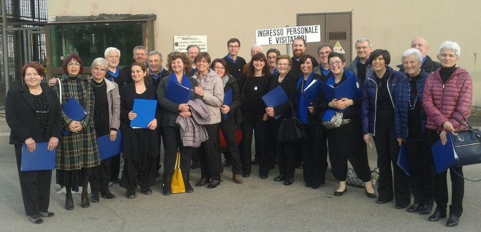 Il “Coro et Laboro” si esibisce insieme ai carcerati 