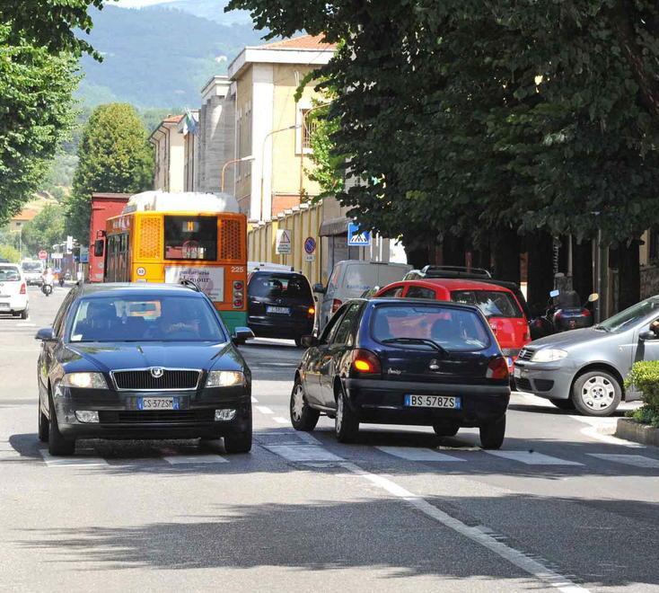 Nuovi marciapiedi e aiuole partono i lavori in viale Italia 