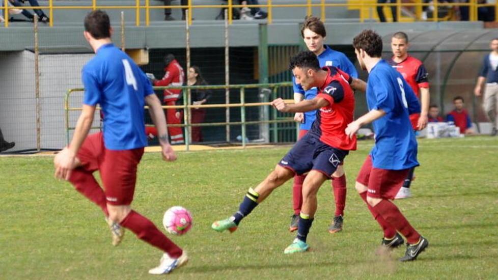 Cecina lanciato cerca punti a San Miniato