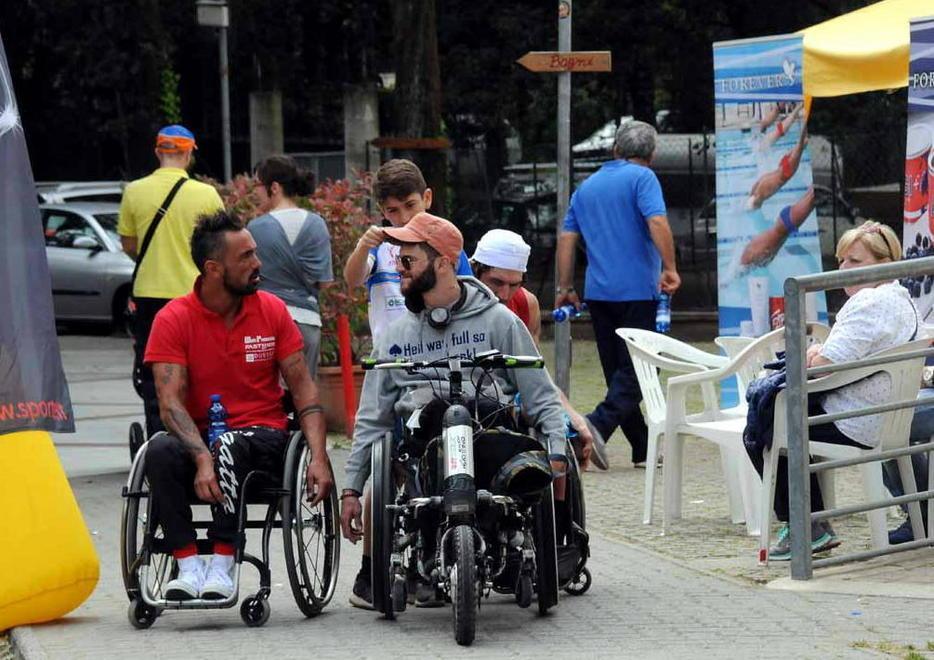 Zanardi fa volare la sua handbike 