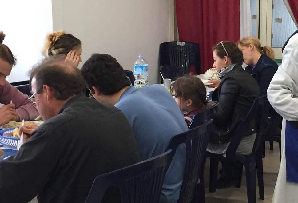 La mensa dei poveri ha bisogno di aiuto: è emergenza viveri 
