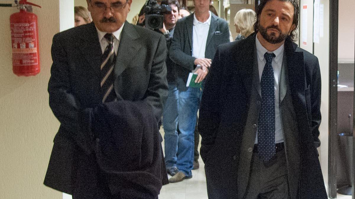 Da sinistra, Adriano Salis con l'avvocato Marco Fausto Piras