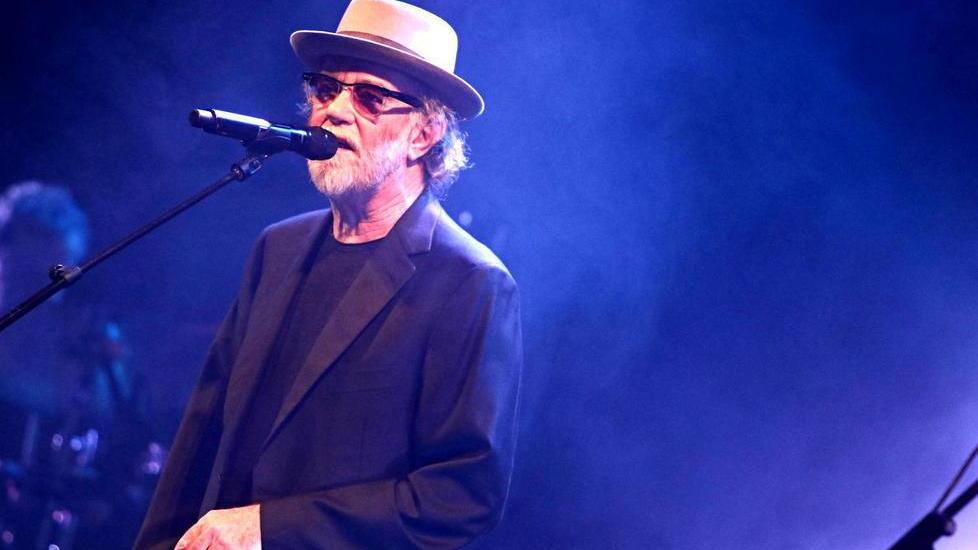 Niente targa per il Moby Polemica su De Gregori