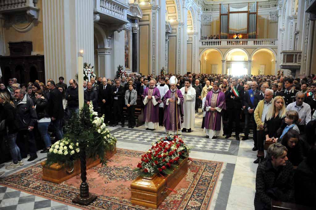I funerali dei due cavatori