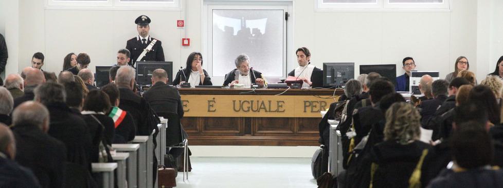 Aemilia, enti e sindacati in aula per affondare il clan