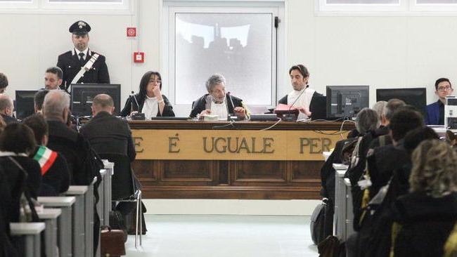 Aemilia, enti e sindacati in aula per affondare il clan