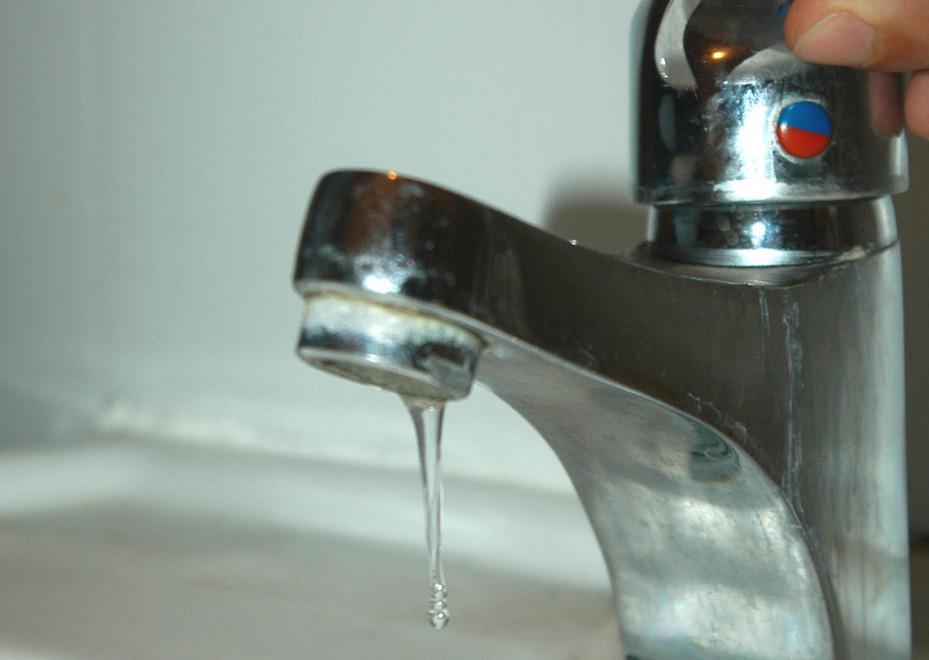 Manca l’acqua nella zona di Montemazzano
