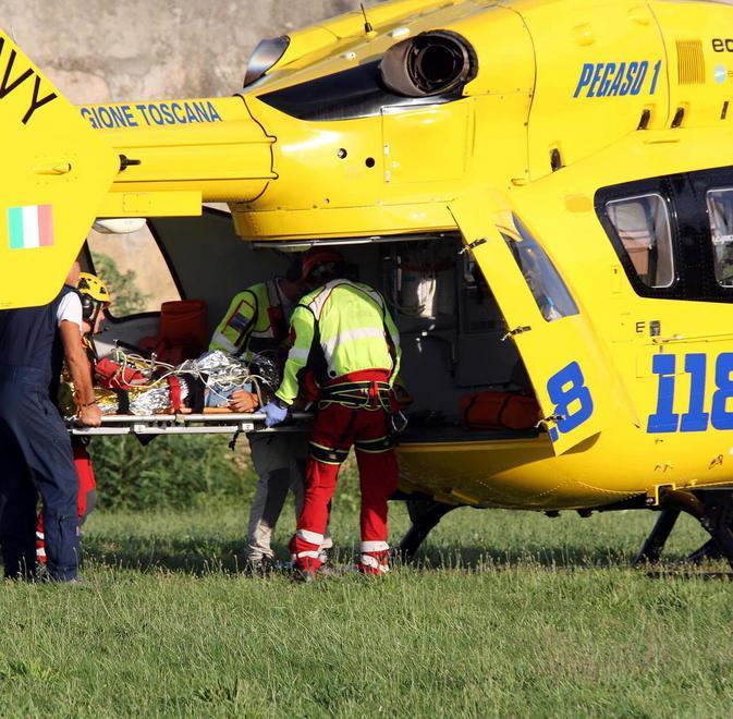Giovane cade di bici, ricoverata a Siena