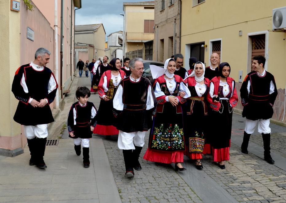 “Saludos”, esordio in trasferta per il nuovo gruppo folk