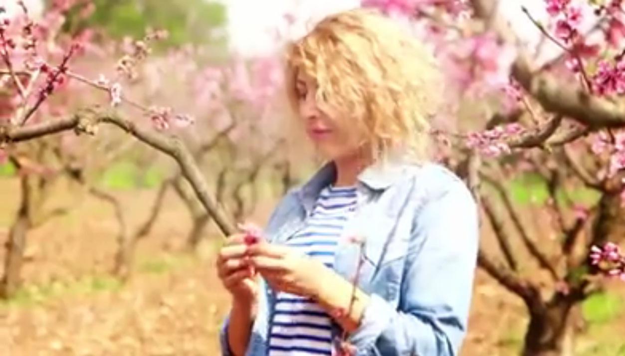 Antonella Orrù nel promo del reality